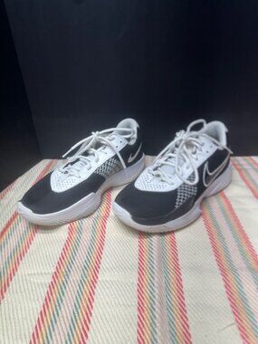 Nike GT Cut Academy Men's Size 7.5